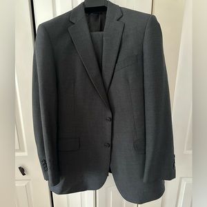 Brooks Brothers 346 Stretch Suit. Dark Gray/Grey. Jacket 44L. Pants 38/31.